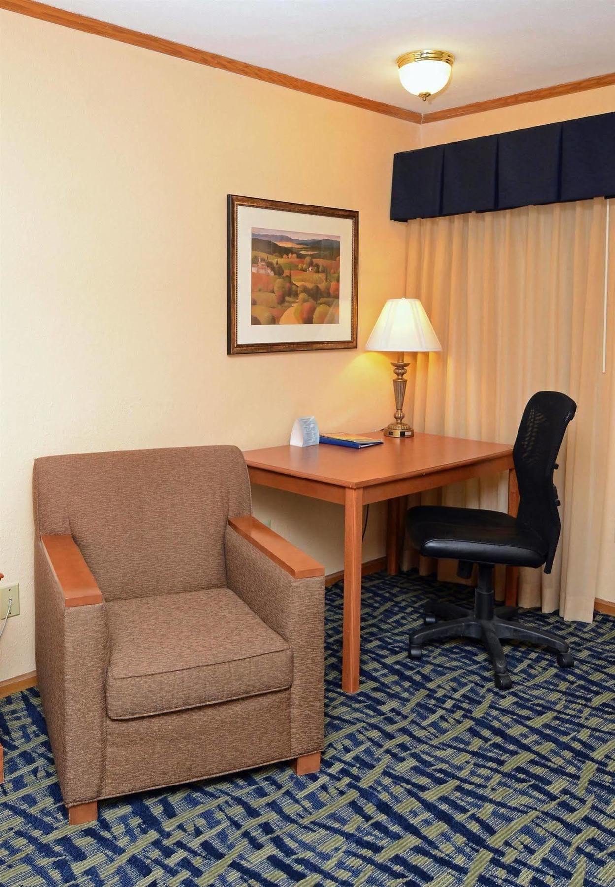 Surestay By Best Western Kansas City Country Inn North Zewnętrze zdjęcie